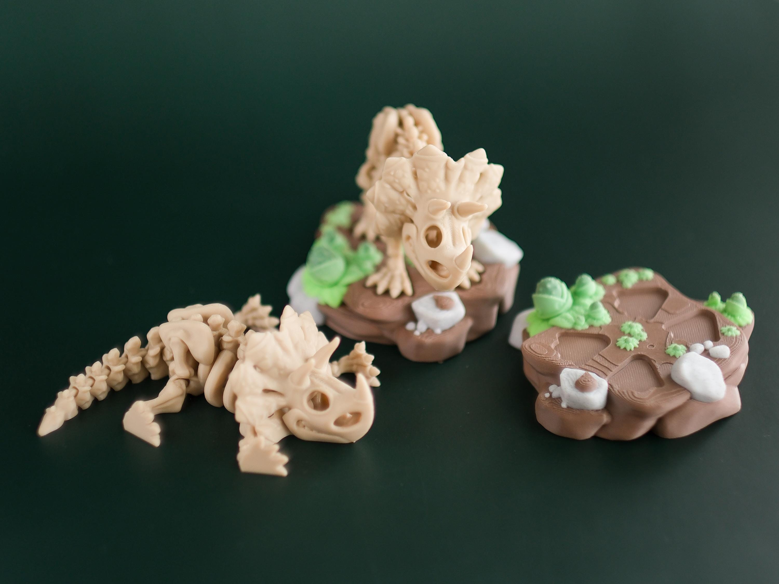 Articulated Mini Skeleton Triceratops 3D Printed Toy Set with Stand and branch treats