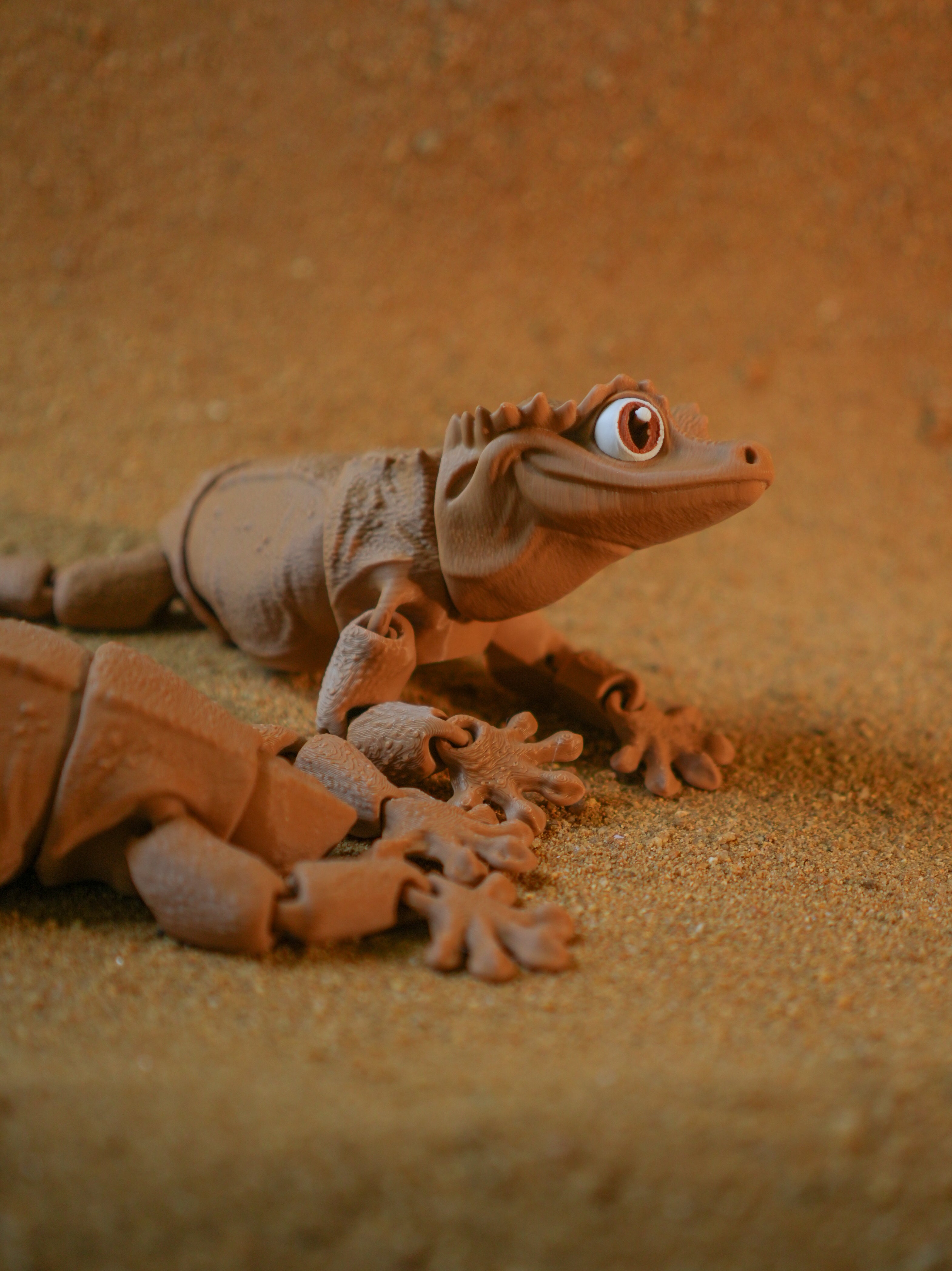 Crested Gecko Articulated 3D Printed Toy- Tan/Light Brown