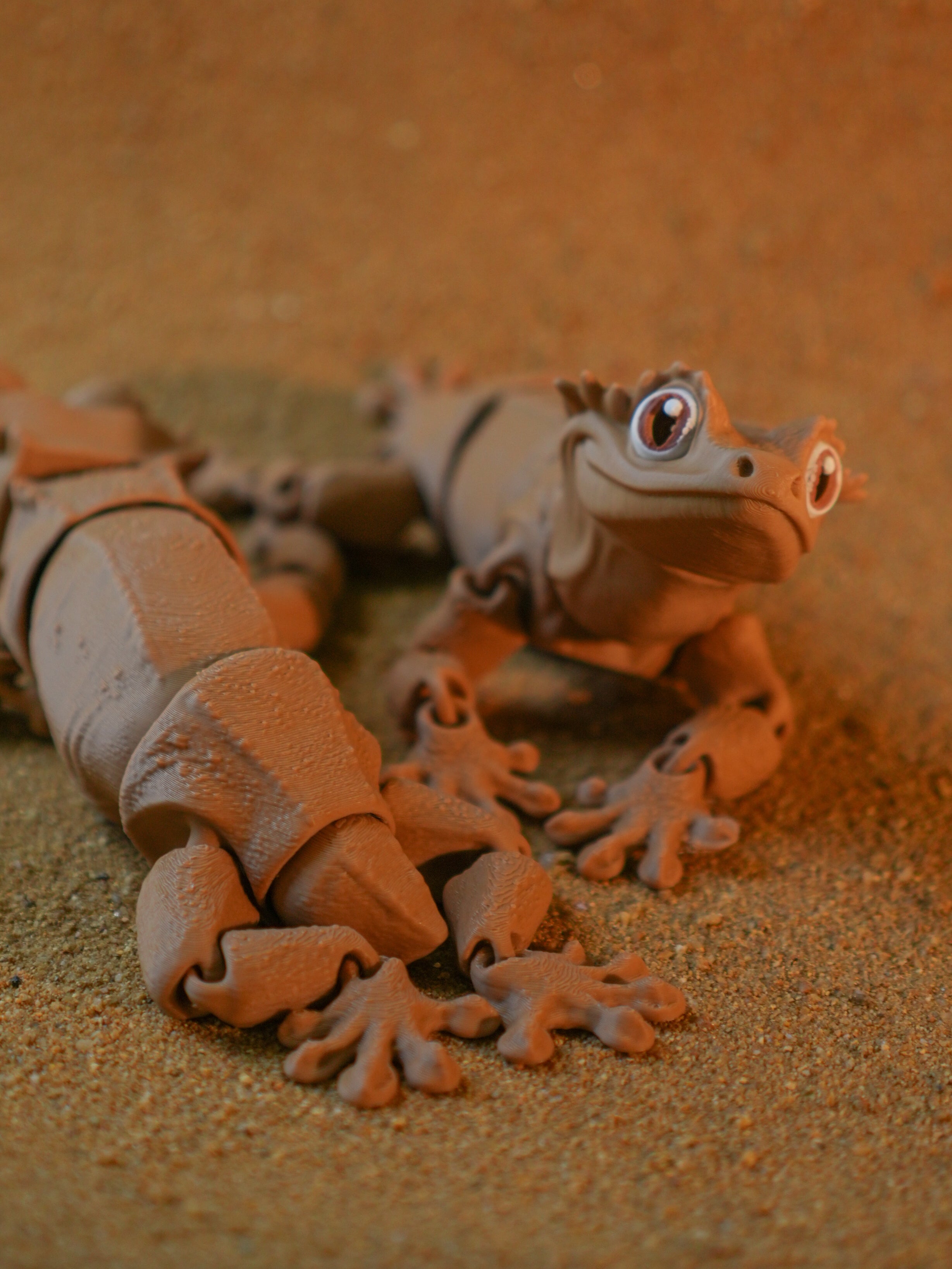 Crested Gecko Articulated 3D Printed Toy- Tan/Light Brown
