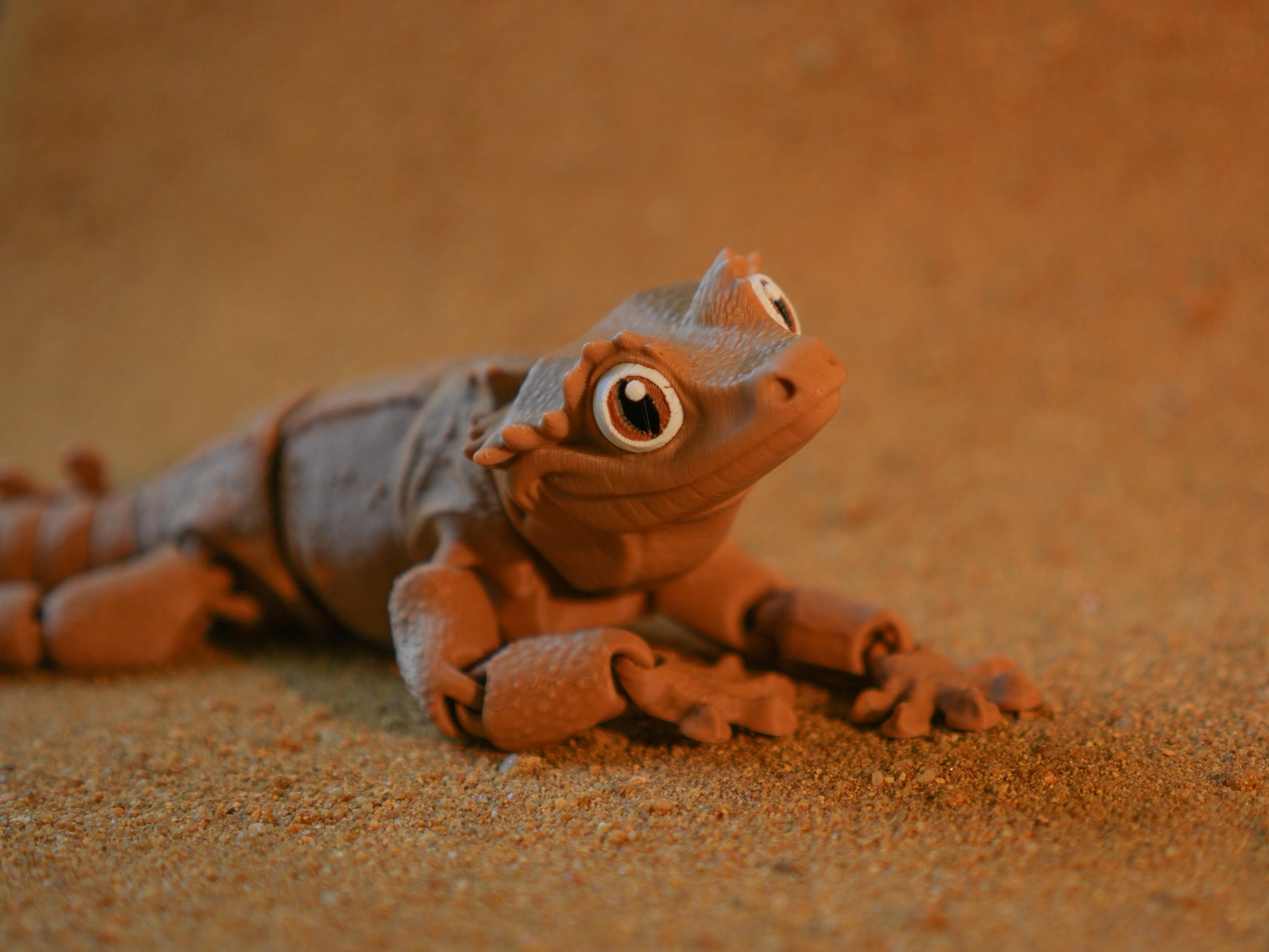 Crested Gecko Articulated 3D Printed Toy- Tan/Light Brown