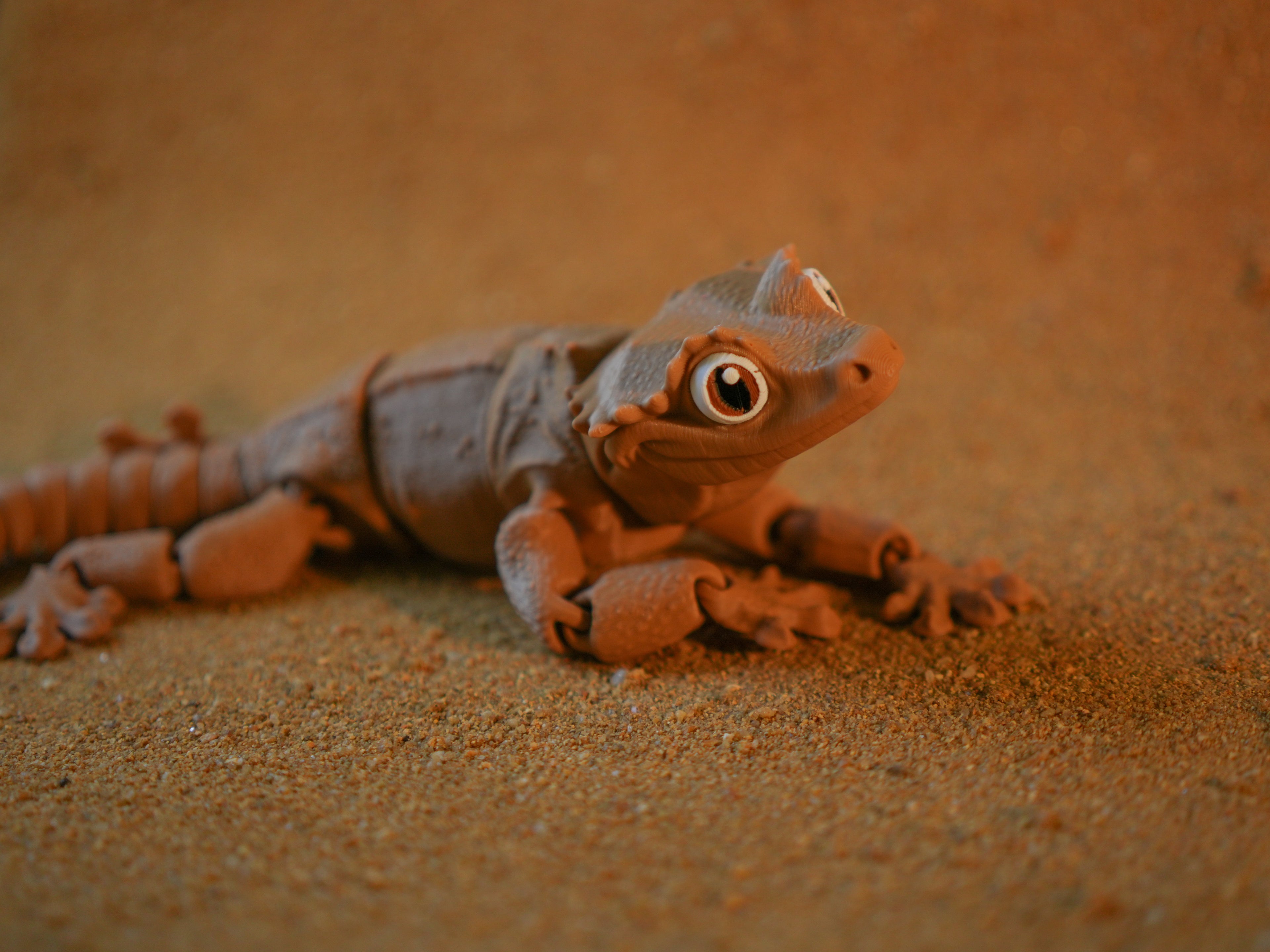 Crested Gecko Articulated 3D Printed Toy- Tan/Light Brown